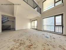 边户,有车位,三面宽,大院子,使用面积多,诚售可谈