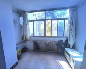 建华南路42号十七中三楼