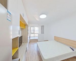 04年板楼有电梯,位置安静环境好诚意出售邻五号线地铁