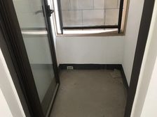 视线开阔 大二房 超大中庭 地铁站旁 长嘉汇四期