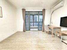 单间5万+,12号线d铁口,电梯大三房,采光视野嘎嘎好!