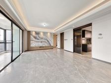 国锐雲嶺 4室2厅 南 北