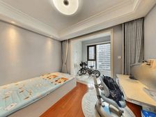 北辰府 精装修 南北通 全天采光 诚心出售 近龙湖天街