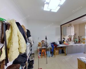 苹果园一区· 杨庄地铁口 南北通,透精装一居 临近大悦城