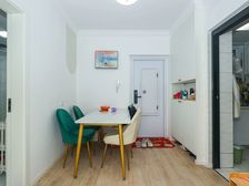 梅岭北路400弄2室1厅1卫1阳台东10/18层