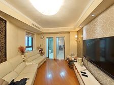 2011年次新房2室2厅,精装修可拎包入住,全明户型,近67