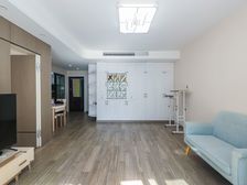 13号线真北路地铁口,2010年电梯房,朝南一房两厅,采光好