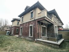 北辰红橡墅3室1厅精装修