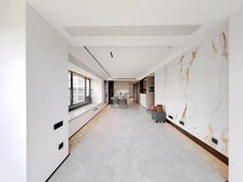 万科品质住宅,楼下地铁8号线,精装升级装。