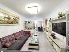 万科花园小城住家装,坐北朝南的通透户型高,商品房物业好