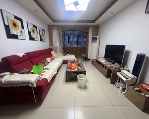 南北通透行宫南区3室2厅