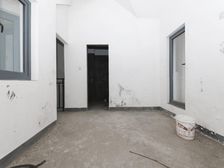 东湖观邸纯别墅双拼东首大花园,闹中取静