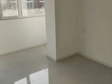 南北通透两居室 求是里中层62平简装住宅108万