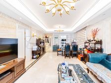 160平4居室,统一装修,价格可谈,带车位,保持好,