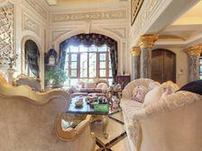 297平户型独栋,精装修,花园面积大且临河的一套,欢迎品鉴。