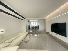 自盘 柏嘉半岛 中间层现代装修保养新151平4房2厅2卫