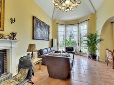 纯独栋小区,精装,北进门南花园,位置好,花园大,欢迎实地看房