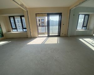 保利印江南三期4室2厅2卫南朝向508.0万元/套出售