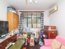 电梯两房一厅,出门浦电路4-6号线,出行方便,浦明+洋泾