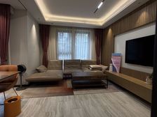 灿辉晶典:法式联排东边套,业主诚意出售,价格有空间,我维护的