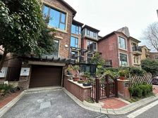 新出 香醍漫步别墅区 精装 保养好 随时看 着急出掉去外地