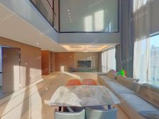 万科翡翠公园,挑空上叠,精装,采光视野佳