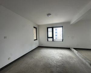 茗莲雅苑3室2厅1卫南朝向155.0万元/套出售