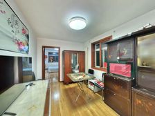 房.天.下中介fei双方各0.5% 四楼 南北通透明厅