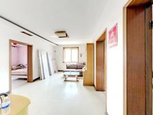 房.天.下中介fei双方各0.5% 五楼 明厅三室 满5年