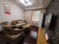 出行方便 商业配套成熟 南向采光好 低密度社区 近医院 满二