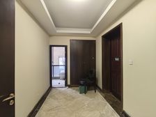 地铁站 精装4房 协信公馆 提包入住