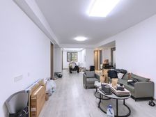 鄞实旁 双口 中庭位置 东首边套