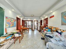 大朱家中庭中间楼层位置诚心出售