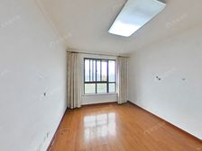 双DT交通便利,配套齐全生活方便,宜居拎包住,前排无遮挡