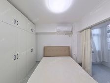 地铁12号线300米,一层精装修全明户型有客厅,满五年