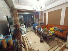 高区三房 精装修 可