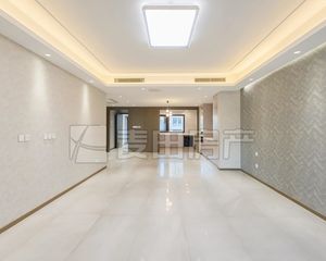 西宸原著别墅300平4卧朝南 5室2厅 精装修诚意出售