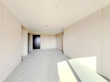 小区是刚交房的次新小区环境优美绿化好物业好