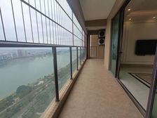 送车位 可屠龙刀 南北通透 荣和邕江悦府 4室2厅 精装修