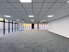 博商场上盖,口,各类面积可分割出租,配套全好招人