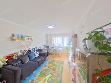 新上南沙滩两居室,精装修,小区已改造。