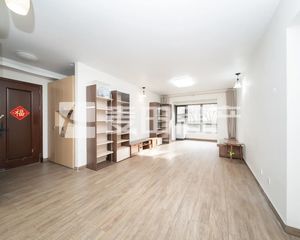 3室2厅华贸城8号院