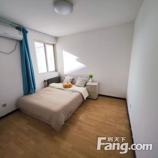  ����԰ 3��1��1�� 150ƽ��װ�� 2000Ԫ/�� 