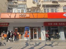 大品牌稳定租约,两个开间,产权清晰,靠近菜场,小区门口位置