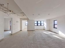 北七家、麦卡伦地、英伦城堡独栋,临景观,双车库实用面积一千平