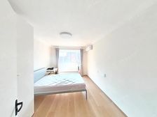 精装修一室户 非顶楼 诚意卖