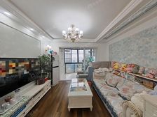 新出东苑品质小区,精装修有产权车位,全明3室2厅1卫,诚心卖