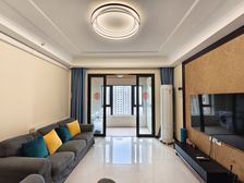 两江新区 恒大中央广场一期 三房 156万