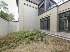 新出太湖院子类独栋别墅 毛坯 特价急卖 随时看房