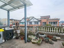 曹杨公寓+一梯一户+带露台+单价便宜+普陀中心医院旁边